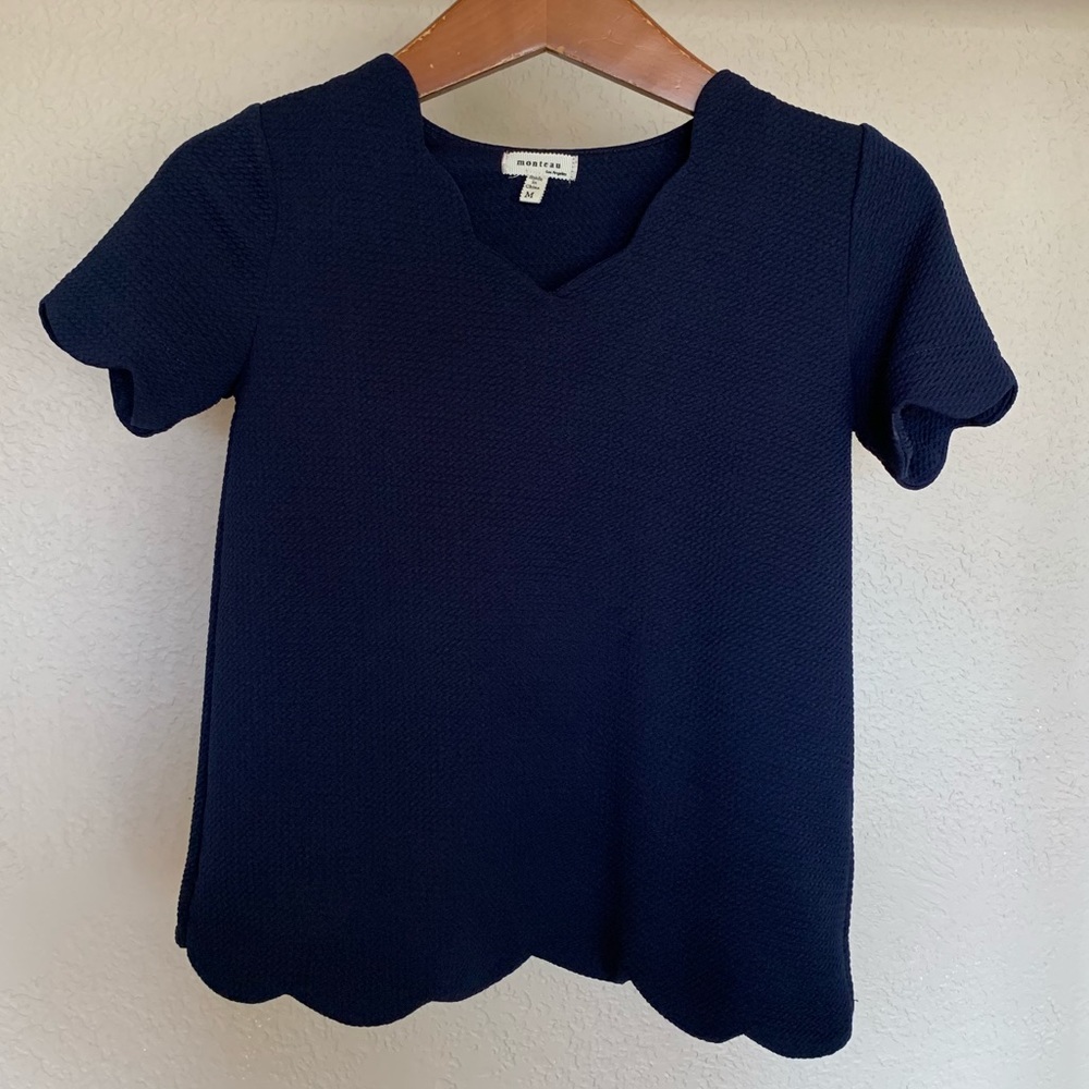 Scalloped girls shirt